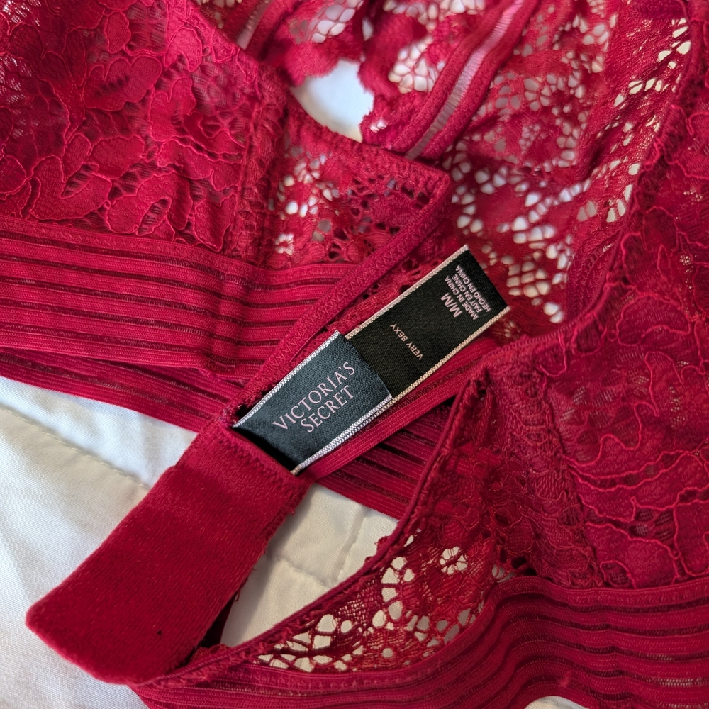 Victoria's Secret Lace Halter Bralette and Panty Set - Deep Red - Picture 5 of 5